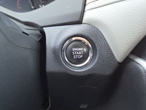 Used 2023 Toyota RAV4 XLE w/ Convenience Package image 10