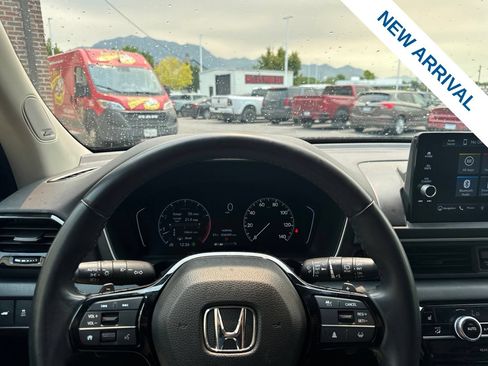 Used 2024 Honda Pilot Touring image 21