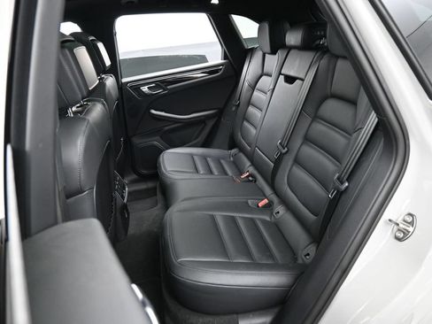 Certified 2023 Porsche Macan Turbo AWD/4WD image 24