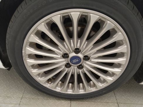 Used 2016 Ford Fusion Titanium FWD image 31
