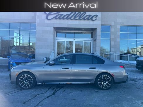 Used 2024 BMW 760i xDrive 760i xDrive w/ Executive Package image 1