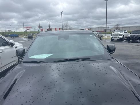 Used 2024 Jeep Grand Cherokee Altitude image 7