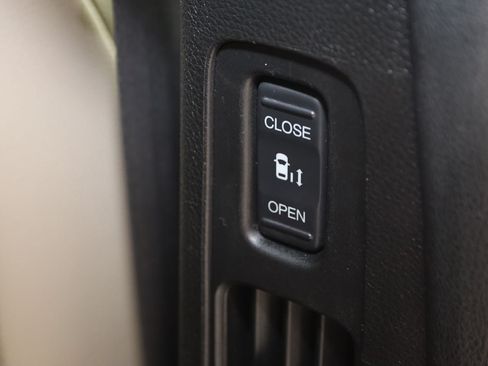 Used 2022 Honda Odyssey EX-L image 16