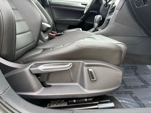 Used 2019 Volkswagen Golf Alltrack SEL image 47