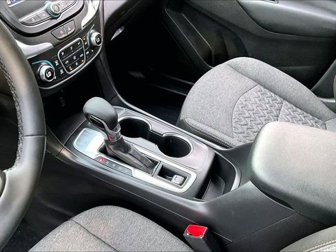 Used 2024 Chevrolet Equinox LT FWD image 13