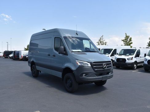 New 2025 Mercedes-Benz Sprinter 2500 image 3