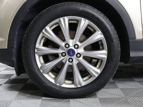 Used 2017 Ford Escape Titanium image 9