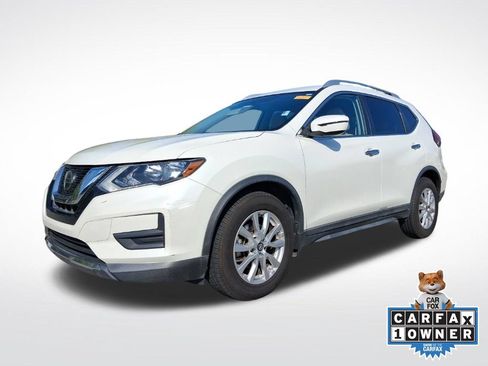 Used 2018 Nissan Rogue SV FWD image 1