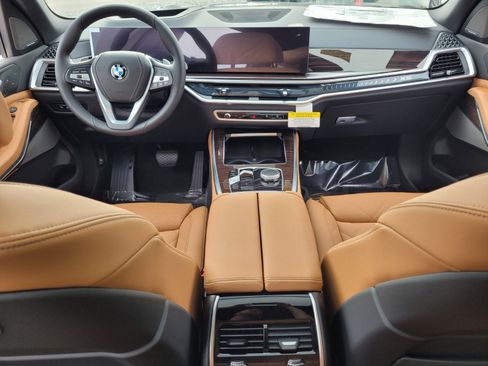 New 2026 BMW X5 sDrive40i image 13