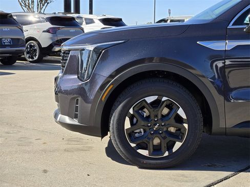 New 2026 Kia Sorento S image 5