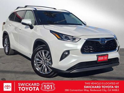 Used 2024 Toyota Highlander Platinum