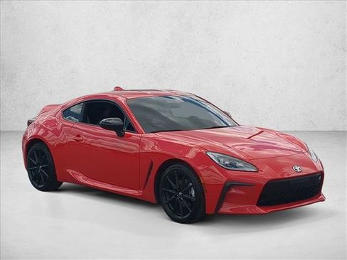Used 2025 Toyota GR86 Premium RWD image 3