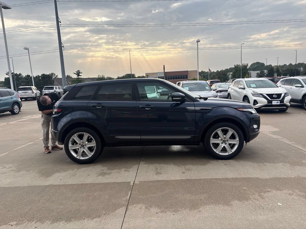 Used 2013 Land Rover Range Rover Evoque Pure Plus AWD/4WD image 4