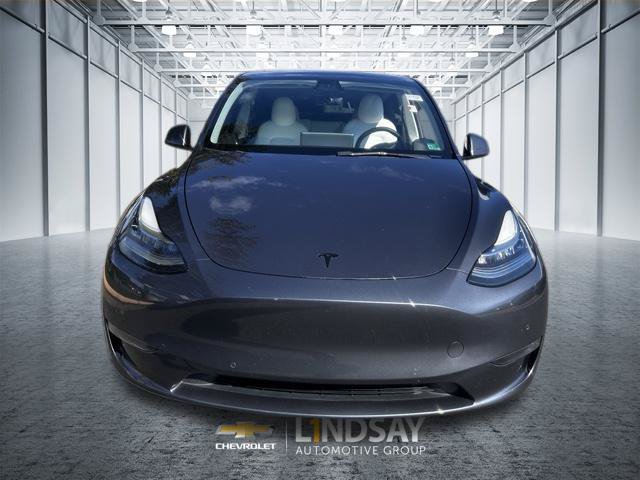 Used 2022 Tesla Model Y Long Range AWD/4WD image 2