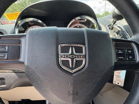 Used 2013 Dodge Grand Caravan SXT FWD image 8