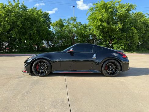 Used 2020 Nissan 370Z NISMO image 4