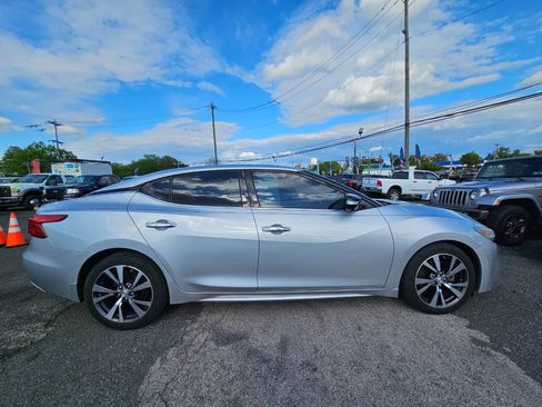 Used 2016 Nissan Maxima Platinum FWD image 9