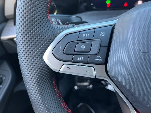 New 2026 Volkswagen GTI SE FWD image 18