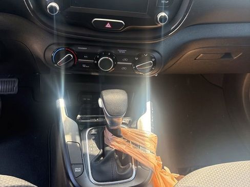 Used 2020 Kia Soul LX FWD image 4