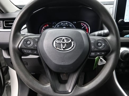 Used 2023 Toyota RAV4 LE image 7