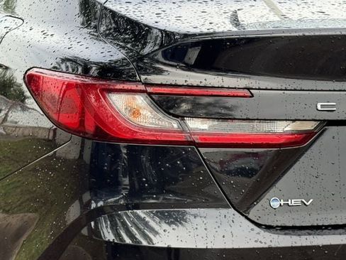 Used 2025 Toyota Camry LE image 6