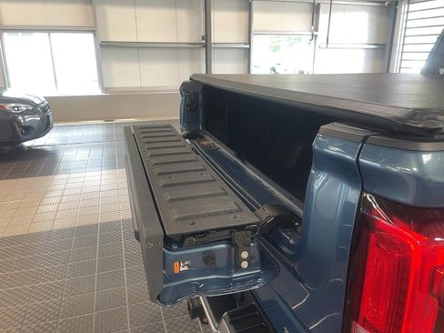 Used 2024 GMC Sierra 1500 SLT w/ SLT Premium Plus Package AWD/4WD image 8