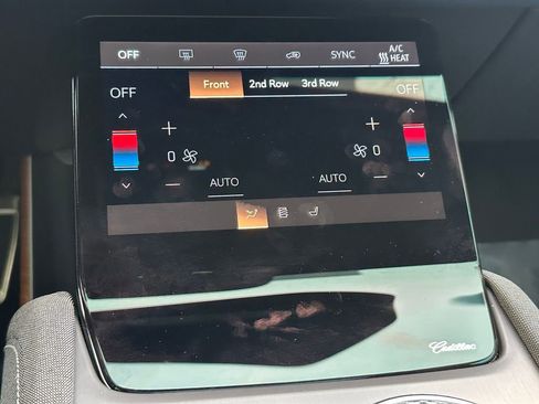 Used 2026 Cadillac Vistiq Premium Luxury image 30