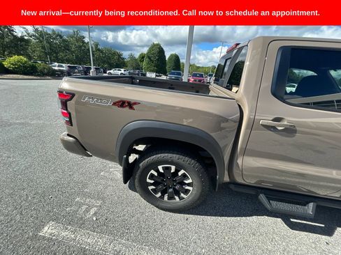 Used 2023 Nissan Frontier PRO-4X w/ Technology Package AWD/4WD image 19