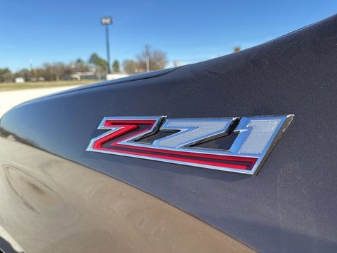 Used 2019 Chevrolet Silverado 1500 LTZ image 10