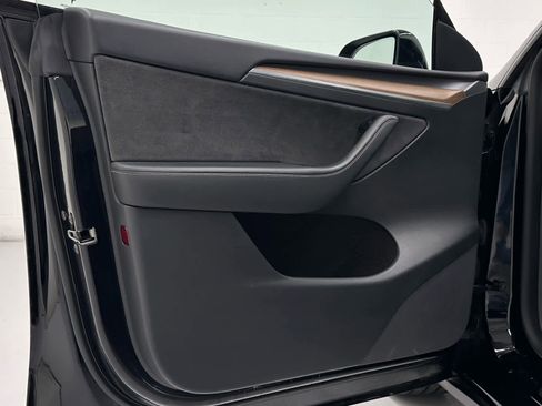 Used 2022 Tesla Model Y Performance image 23