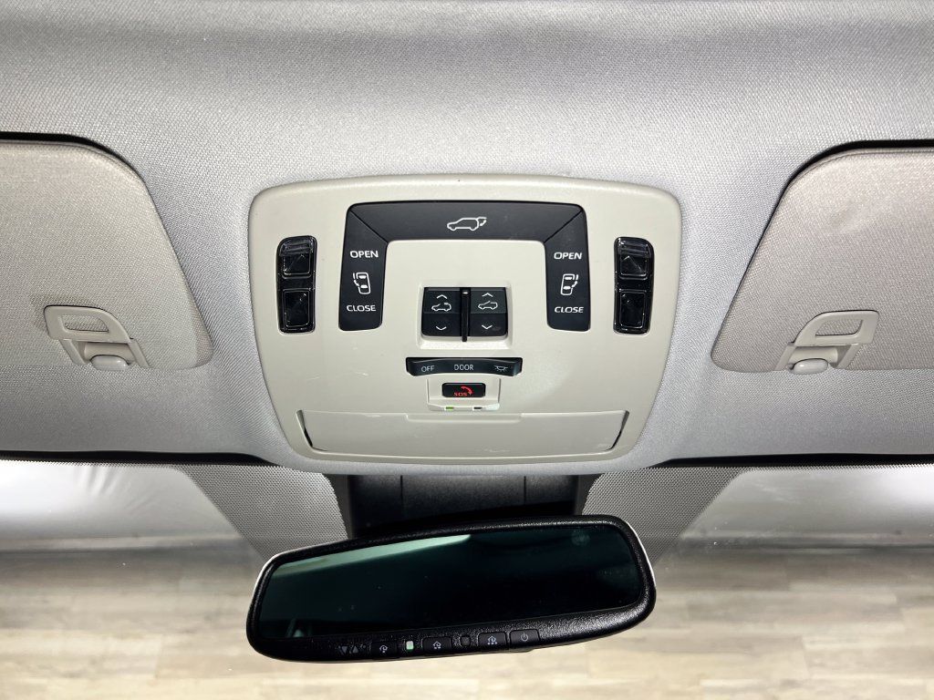 Used 2026 Toyota Sienna XLE AWD/4WD image 24