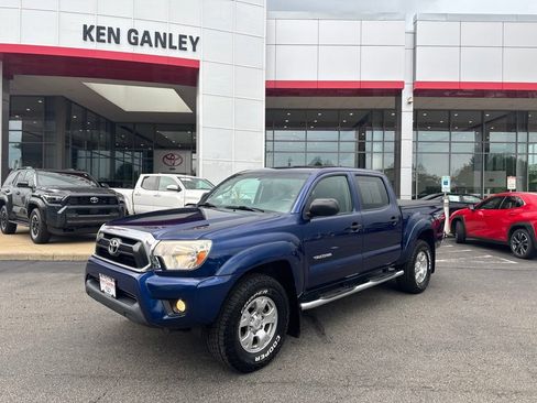 Used 2015 Toyota Tacoma 4x4 Double Cab w/ TRD Off-Road Package image 1