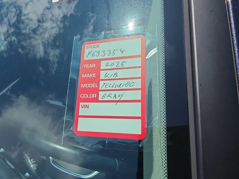 Certified 2025 Kia Telluride LX FWD image 10