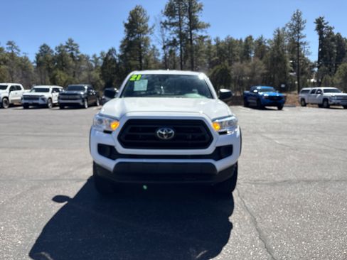 Used 2021 Toyota Tacoma SR w/ SX Package image 3