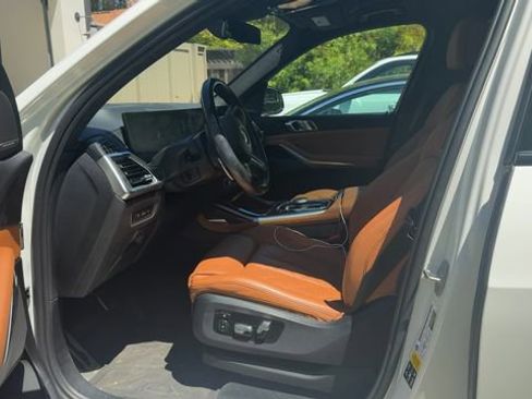 Used 2024 BMW X7 xDrive40i w/ M Sport Package AWD/4WD image 6