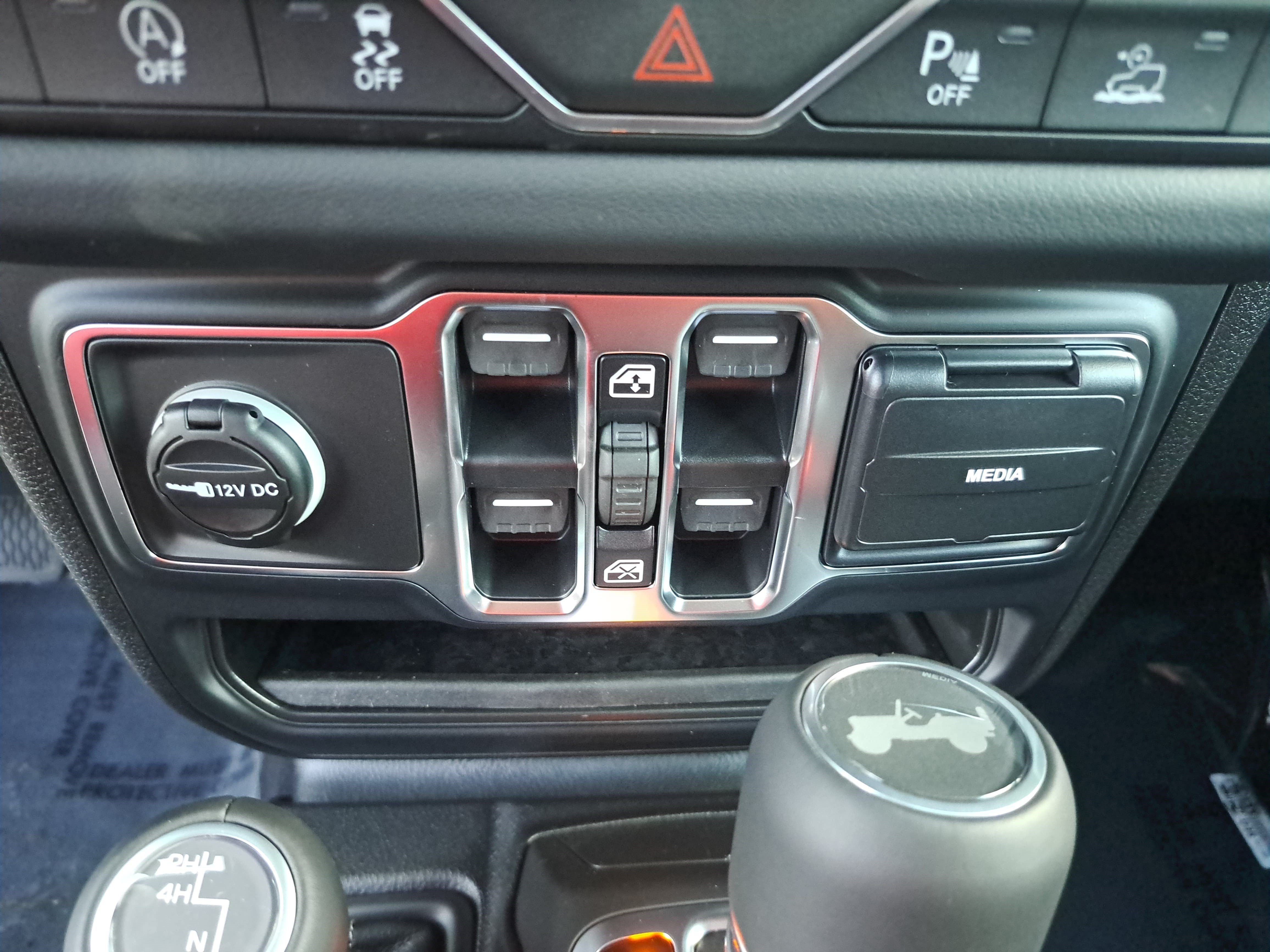 New 2027 Jeep Wrangler Unlimited Sahara AWD/4WD image 23