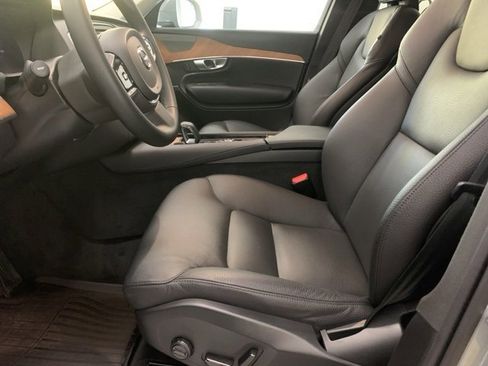 Certified 2024 Volvo XC90 T8 Plus w/ Protection Package Premier image 11