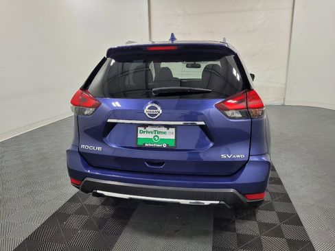 Used 2017 Nissan Rogue SV w/ Sun & Sound Touring Package AWD/4WD image 7
