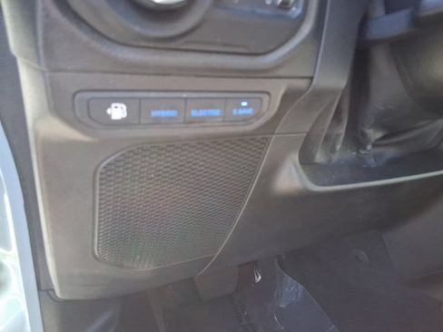 Used 2024 Jeep Wrangler Unlimited AWD/4WD image 23