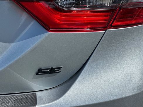 Used 2024 Toyota Camry SE image 34