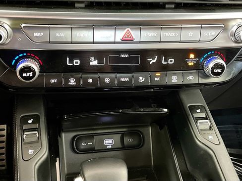 Used 2022 Kia Telluride SX w/ SX Prestige Package AWD/4WD image 16