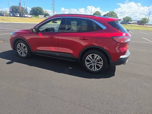 Used 2022 Ford Escape SEL FWD image 9