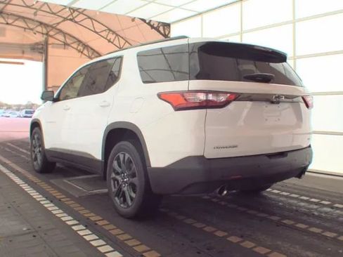 Used 2020 Chevrolet Traverse RS FWD image 2
