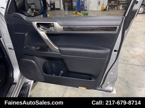 Used 2016 Lexus GX 460 image 69