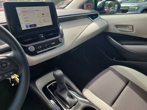Used 2025 Toyota Corolla LE FWD image 19