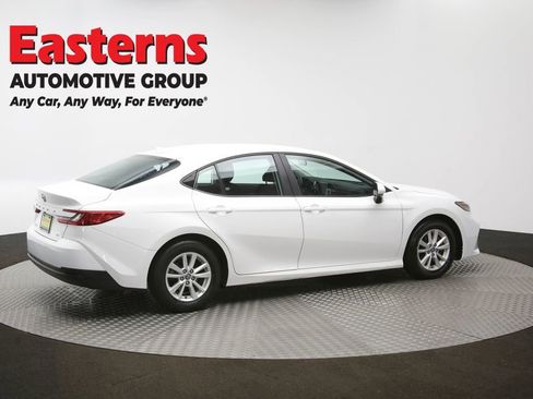 Used 2025 Toyota Camry LE FWD image 43