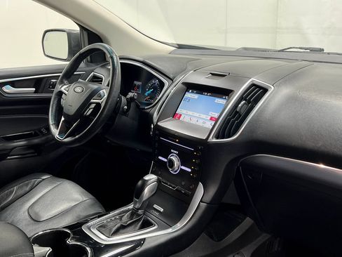 Used 2017 Ford Edge Titanium w/ Equipment Group 301A AWD/4WD image 21