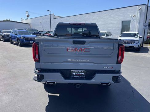 Used 2025 GMC Sierra 1500 AT4 w/ AT4 Premium Package AWD/4WD image 5