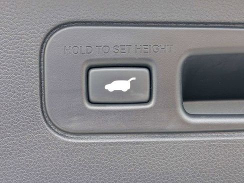 Used 2025 Honda Pilot Elite image 13
