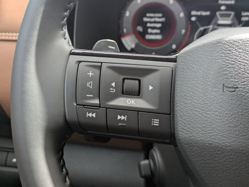 New 2026 Nissan Pathfinder Platinum image 30